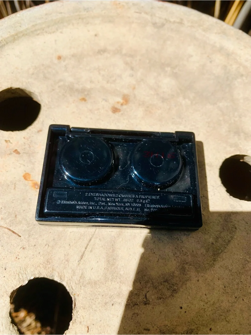 Elizabeth Arden Two-Shade Eyeshadow Compact — Pink & Taupe